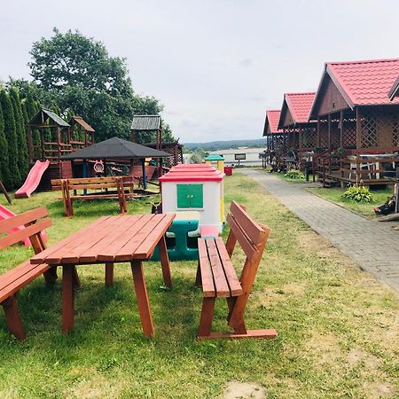 Domki U Karasia Rusinowo  Eksteriør billede