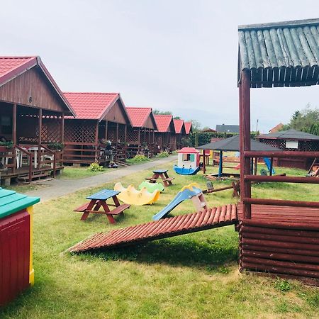 Domki U Karasia Rusinowo  Eksteriør billede